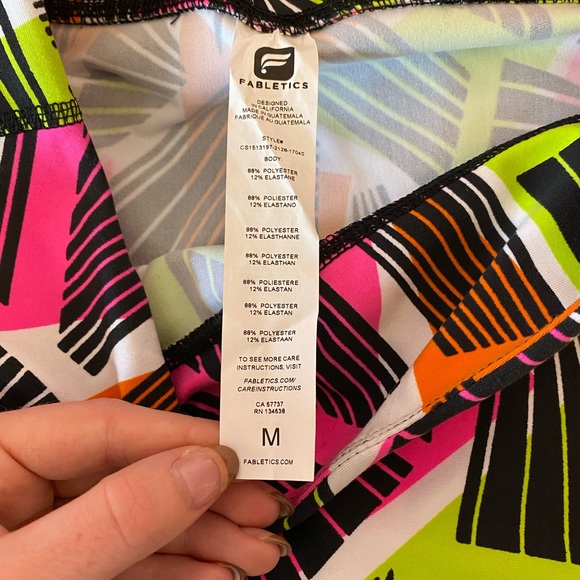 ✴️2 for $20- Fabletics Patterned Crop Leggings - Picture 2 of 5